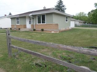 1702 88th St, Kenosha, WI 53143