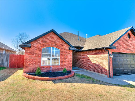 5th image of 1127 S Silver Dr