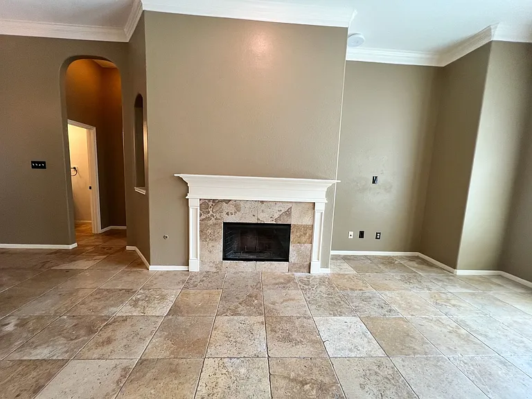 2215 Dorman Ct — Photo 17