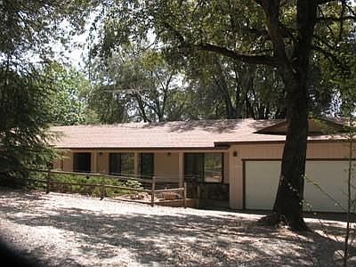 1st image of 19900 Meadowood Ct