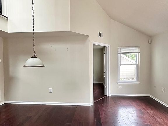 3rd image of 4327 Pembrook Village Dr