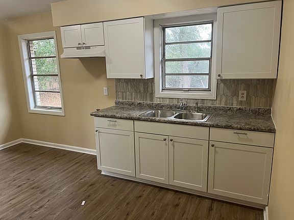 4th image of 5006 Eton Dr