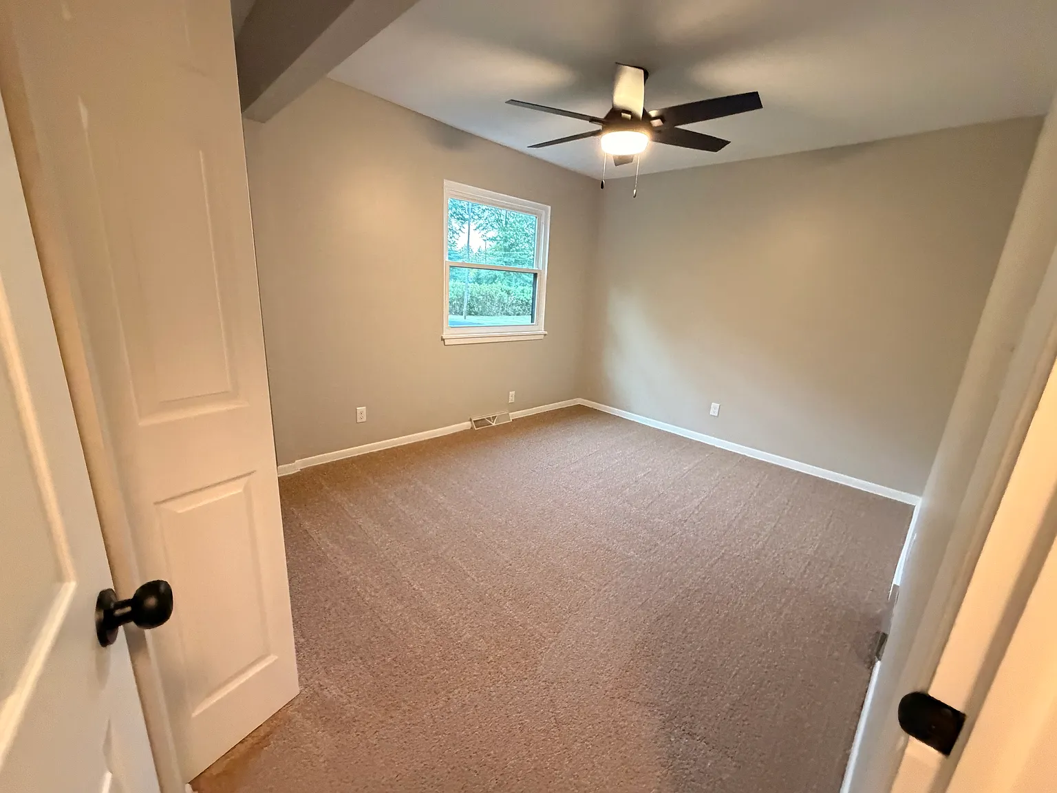 3 bed, 1464 sqft, $3,200 — Photo 4
