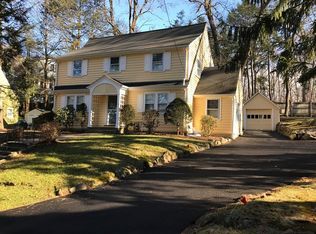 30 Cunningham Rd #30, Wellesley Hills, MA 02481