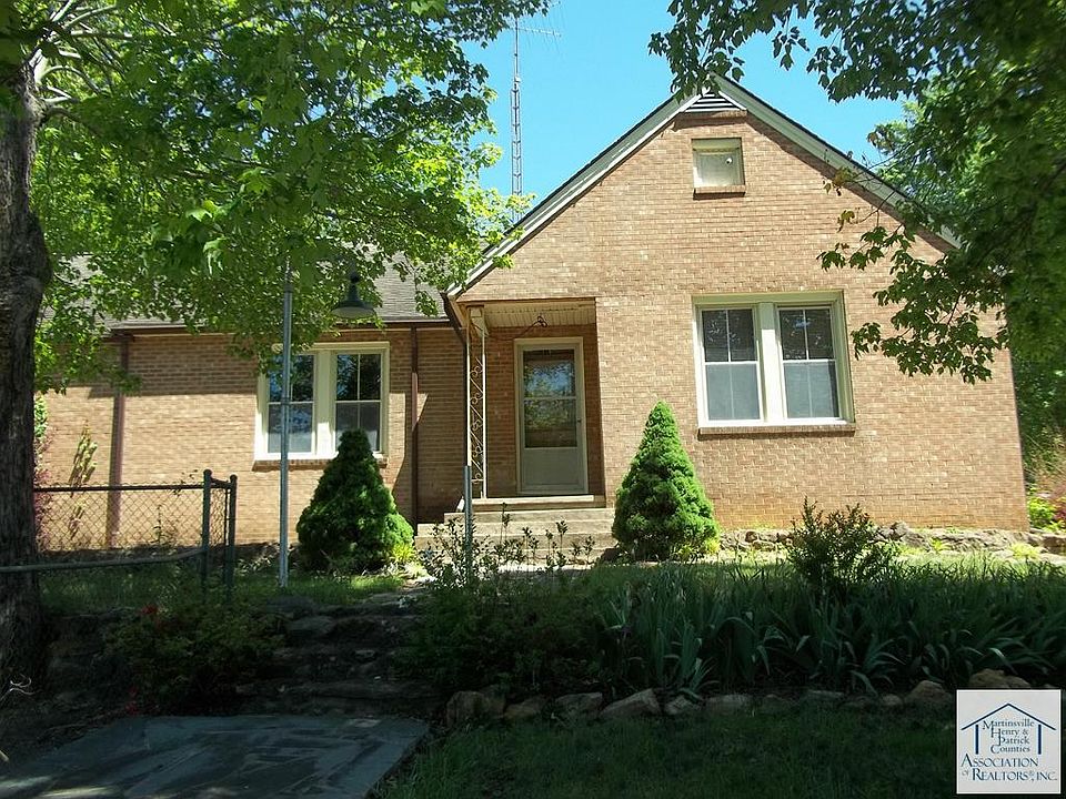 1st image of 1036 Log Manor Rd