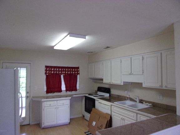 2nd image of 731 Japonica Dr