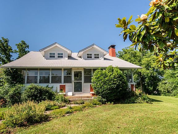 Image 2: DavisFord_RiverFront (6)_v1_current