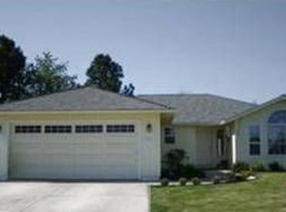 120 Shadow Wood Ct, Central Point, OR 97502