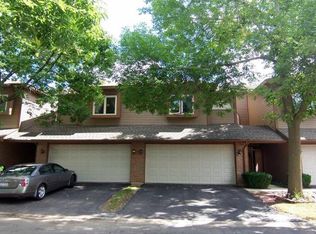 1015 Arbor Ct, Mount Prospect, IL
