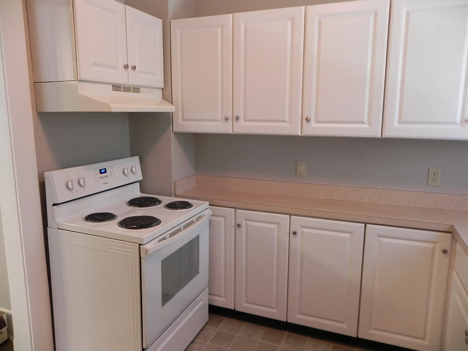 2 bed, 1050 sqft, $950 — Photo 3