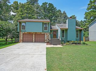 300 Roses Creek Dr, Lawrenceville, GA