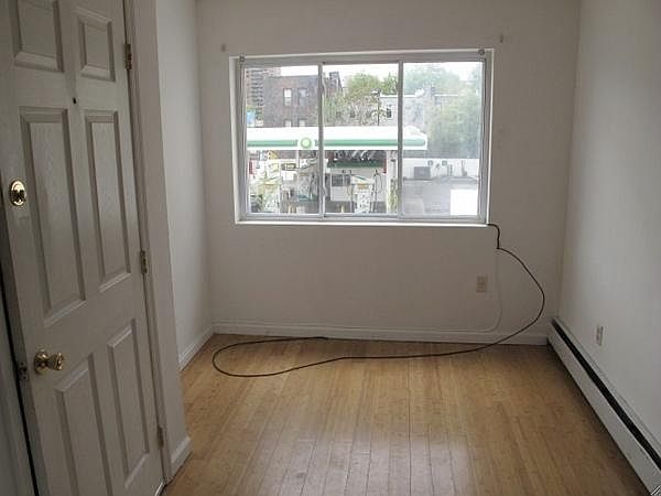 1st image of 33 Monaco Pl #1