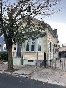 44 Harkness St, Providence, RI, 02909