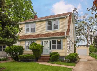 5181 Clement St, Maple Heights, OH 44137