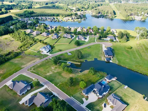 209 Harbor View Dr, Madison, MS 39110