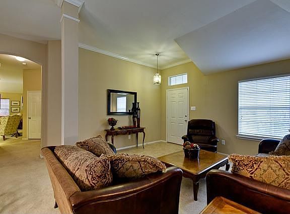 5th image of 5613 Southern Hills Dr