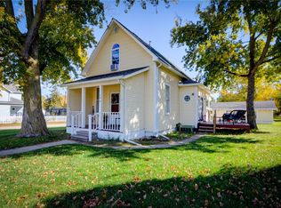 194 N Main St, Warrensburg, IL