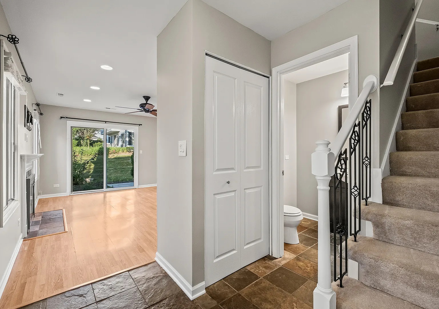2 bed, 1.5 bath, 1161 sqft, $2,200 — Photo 3