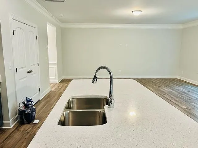 2125 Seneca Dr — Photo 14