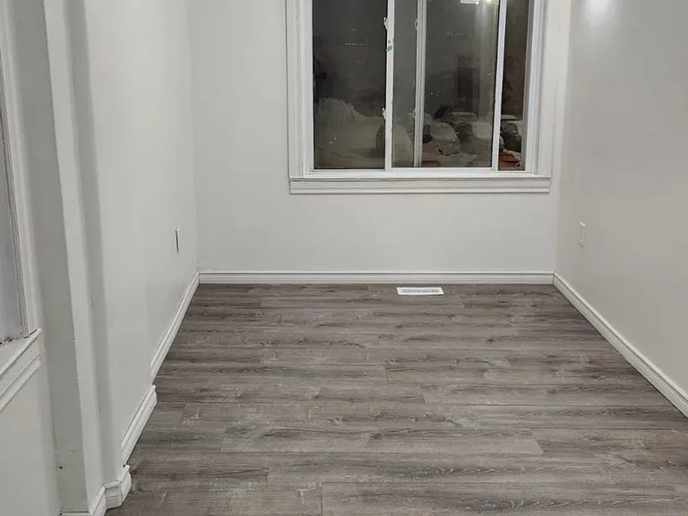 27 Dundas St E #2 — Photo 9