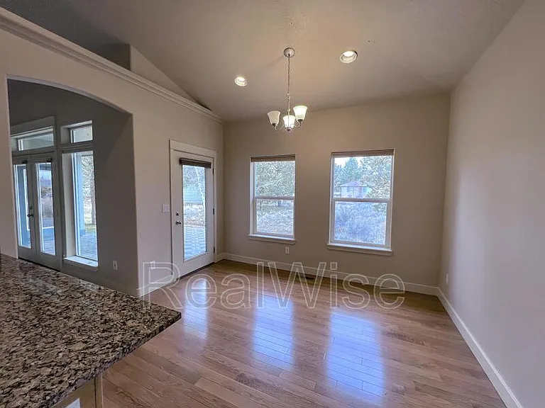 835 Nutcracker Dr — Photo 12