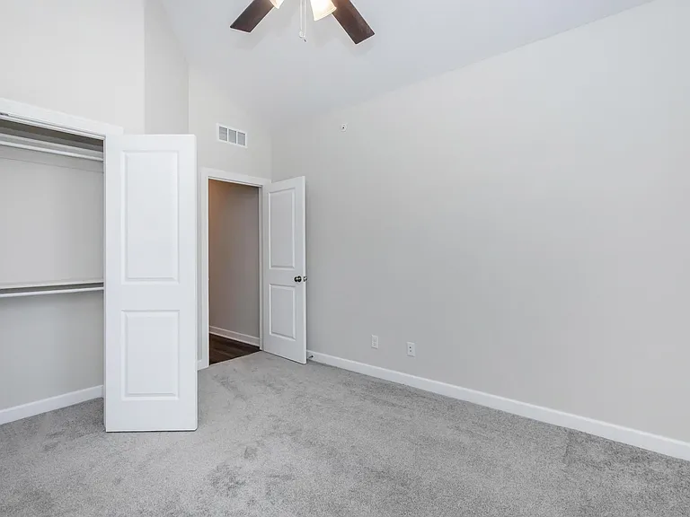 Stonehaven Overland Park — Photo 20