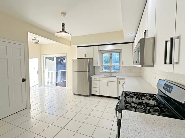 47 Eddy St #0, West Newton, MA 02465