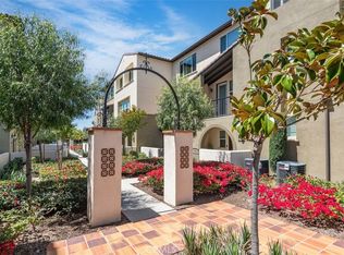 934 E Drapery Ln, Anaheim, CA 92802