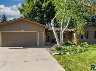 2701 W Costello Rd, Sioux Falls, SD 57105