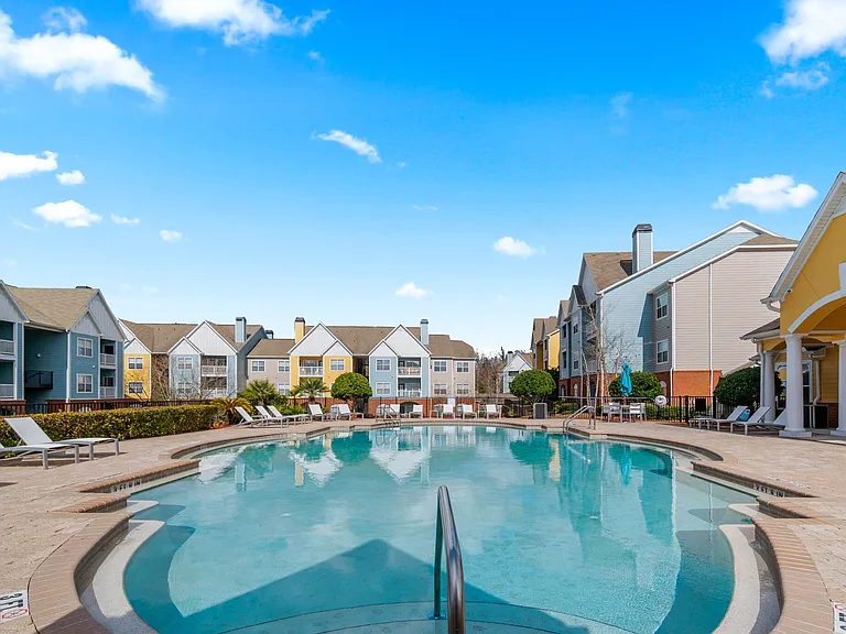 Relaxing Pool