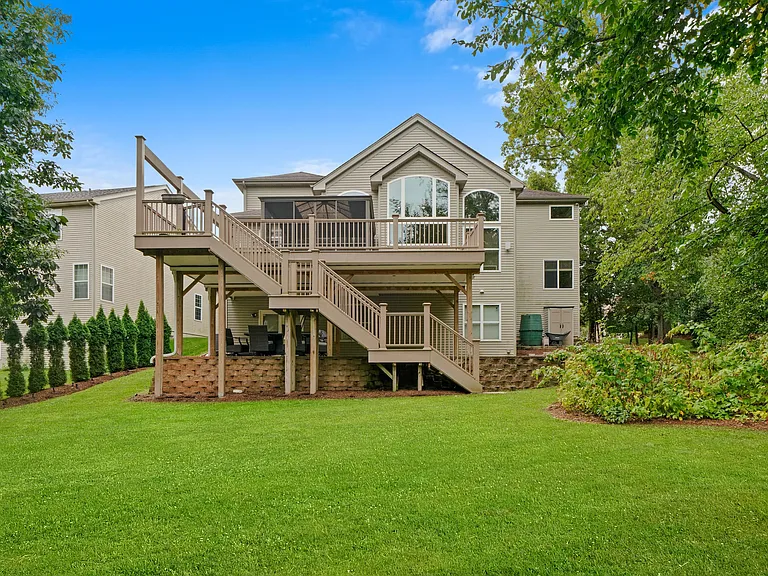 5670 Brentwood Dr — Photo 47