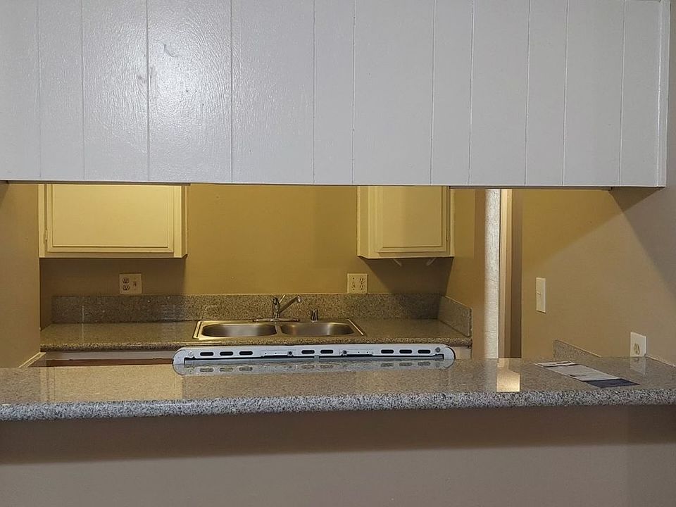 1st image of 1001 McDonald Way APT 29