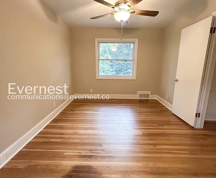 112 Tabor St — Photo 16