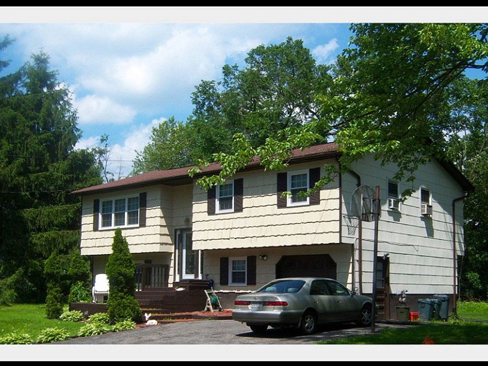 2nd image of 229 Summit Dr