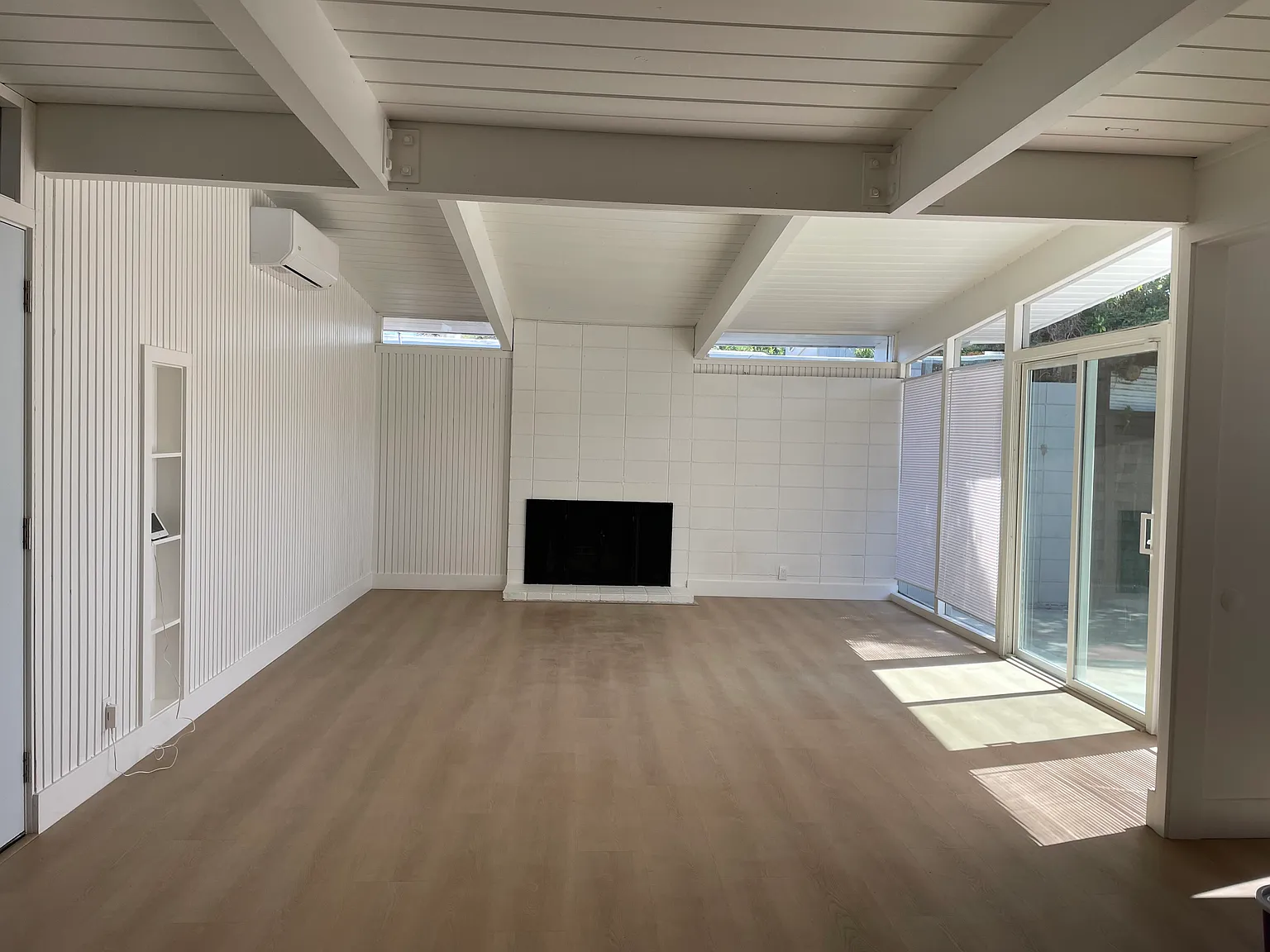 753 Richmond Ave — Photo 3