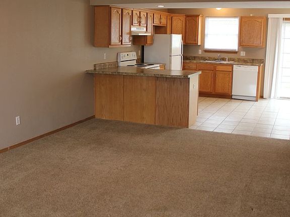 3rd image of 5550-5596 N White St #B62056d81
