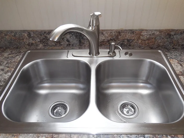 Stainless Steel Kitchen Sink