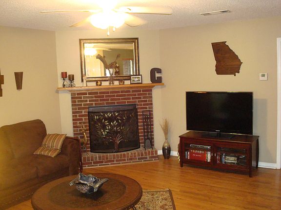 4th image of 427 Sam Rayburn Dr