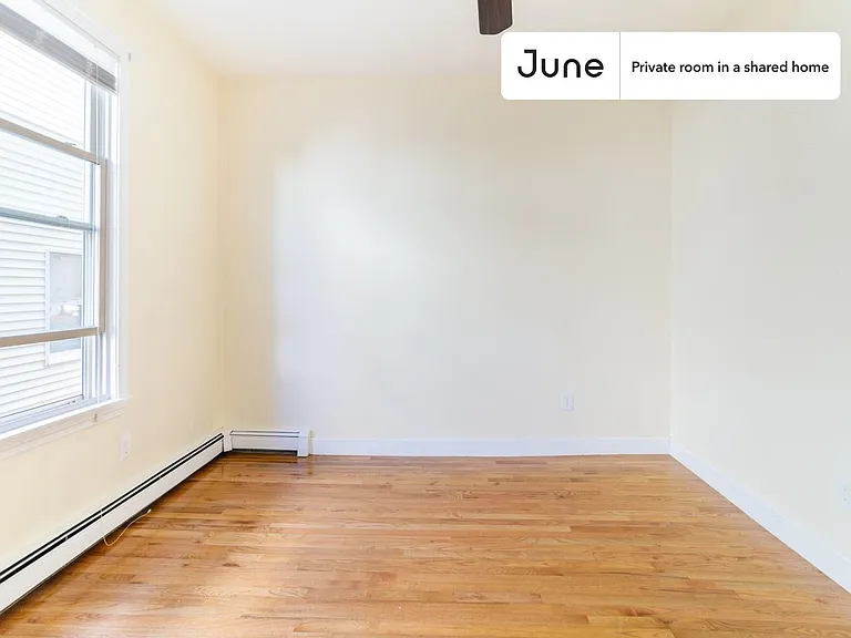 29 Spring Garden St #B — Photo 3
