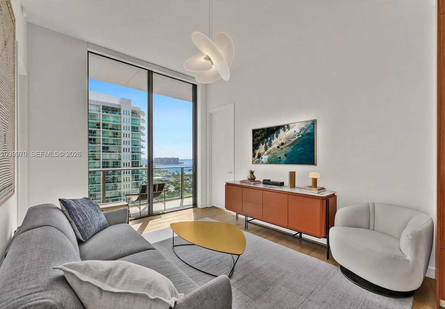 2 bed, 2.5 bath, 886 sqft, $12,000 — Photo 1