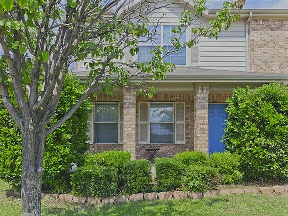 3rd image of 1313 Periwinkle Dr