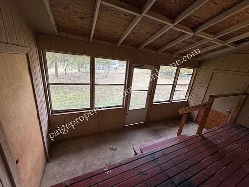 Floor plan 703 Winchester St