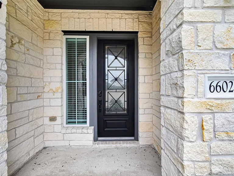 6602 Albany Forest Ct — Photo 3