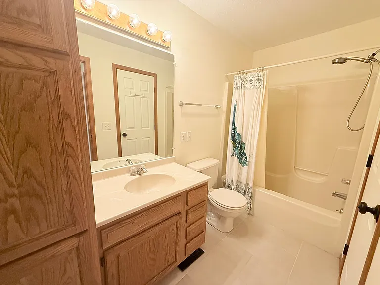 62 Vermont Ave — Photo 11