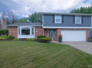 74 Foxpoint Dr W, Buffalo, NY 14221