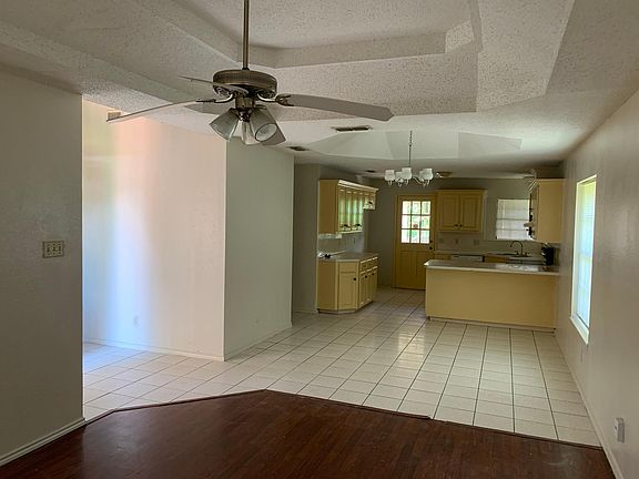 2nd image of 904-904 W Encarnacion Ln
