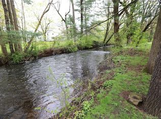 14 Hammick Rd, West Hartford, CT 06107