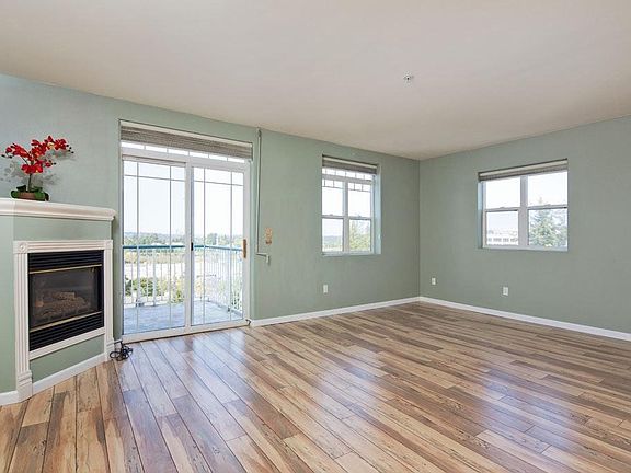 4th image of 3990 129th Pl SE APT C305
