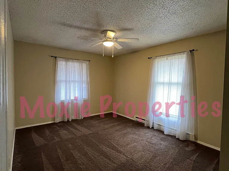 4136 Liberty St — Photo 3