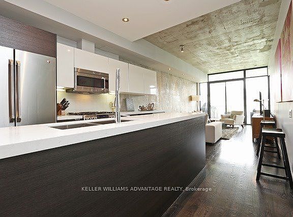 4th image of 25 Stafford St #503